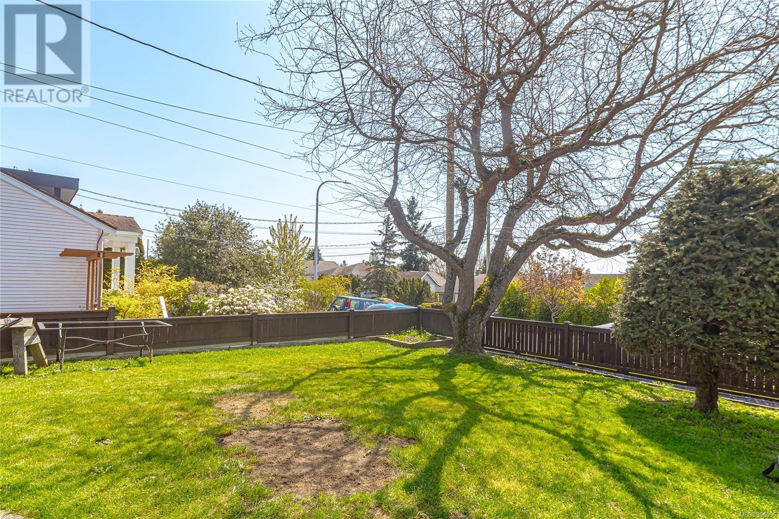 Property at 230 Crease Ave image 3