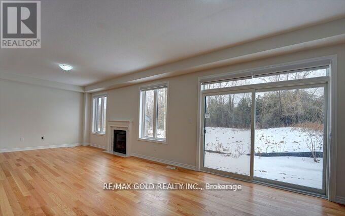Property at 33 GILHAM WAY image 5