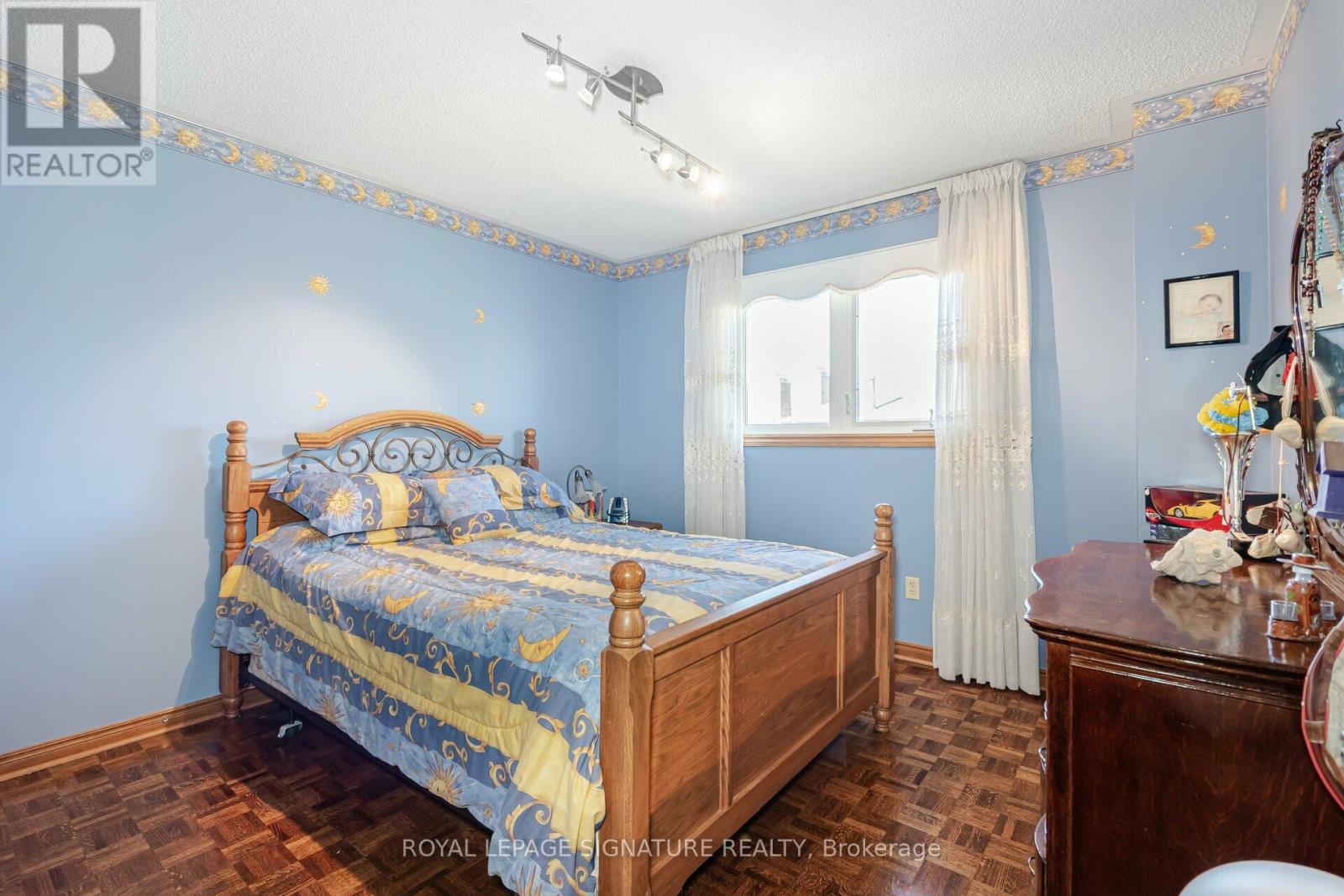 100 Gas Light Crescent, Vaughan, Ontario  L4L 8G1 - Photo 31 - N12105333