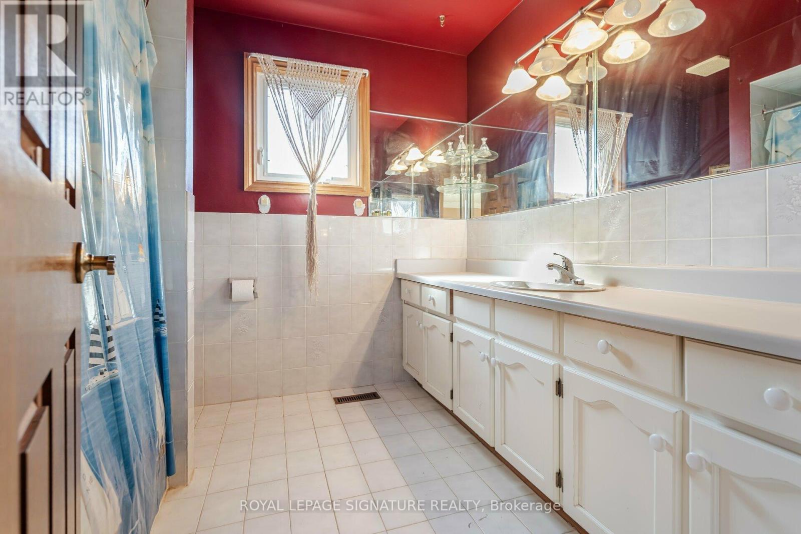 100 Gas Light Crescent, Vaughan, Ontario  L4L 8G1 - Photo 33 - N12105333