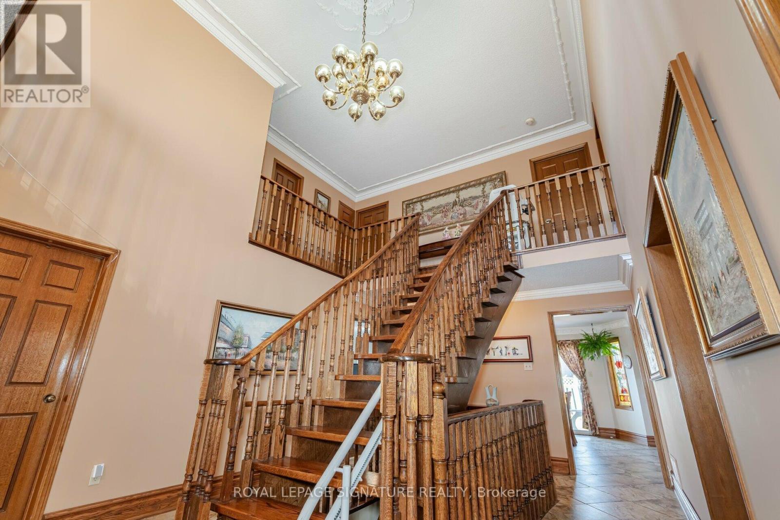100 Gas Light Crescent, Vaughan, Ontario  L4L 8G1 - Photo 8 - N12105333