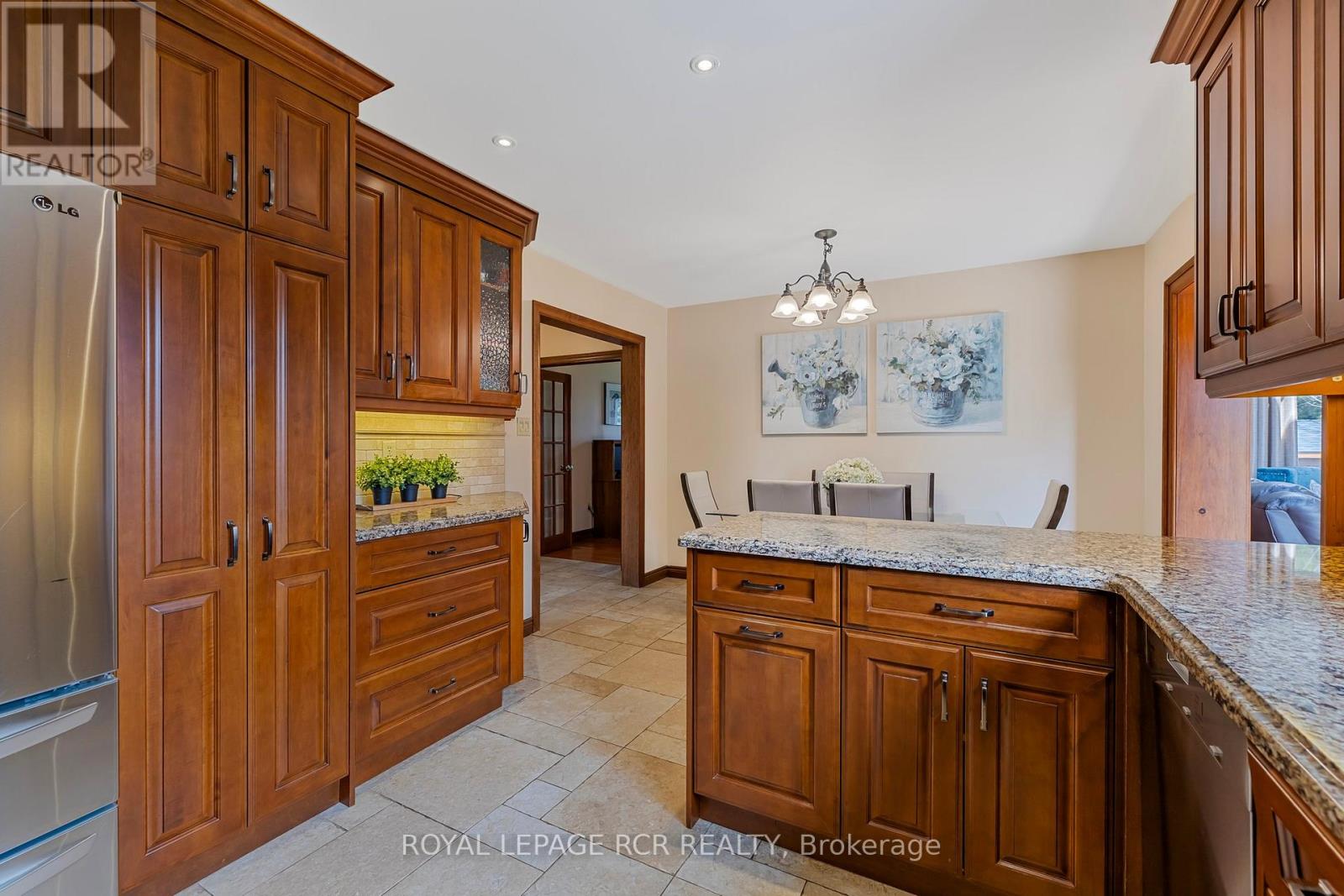 7 Summergate Court, Caledon, Ontario  L7C 1P9 - Photo 13 - W12105349