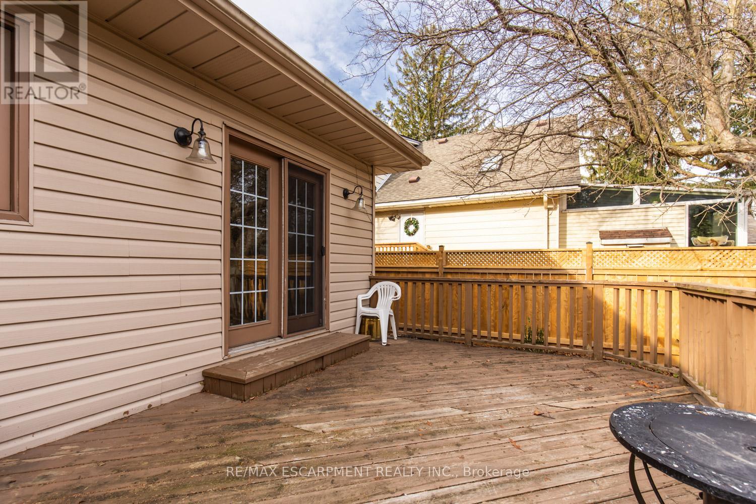 961 Shadeland Avenue, Burlington, Ontario  L7T 2M4 - Photo 30 - W12105375