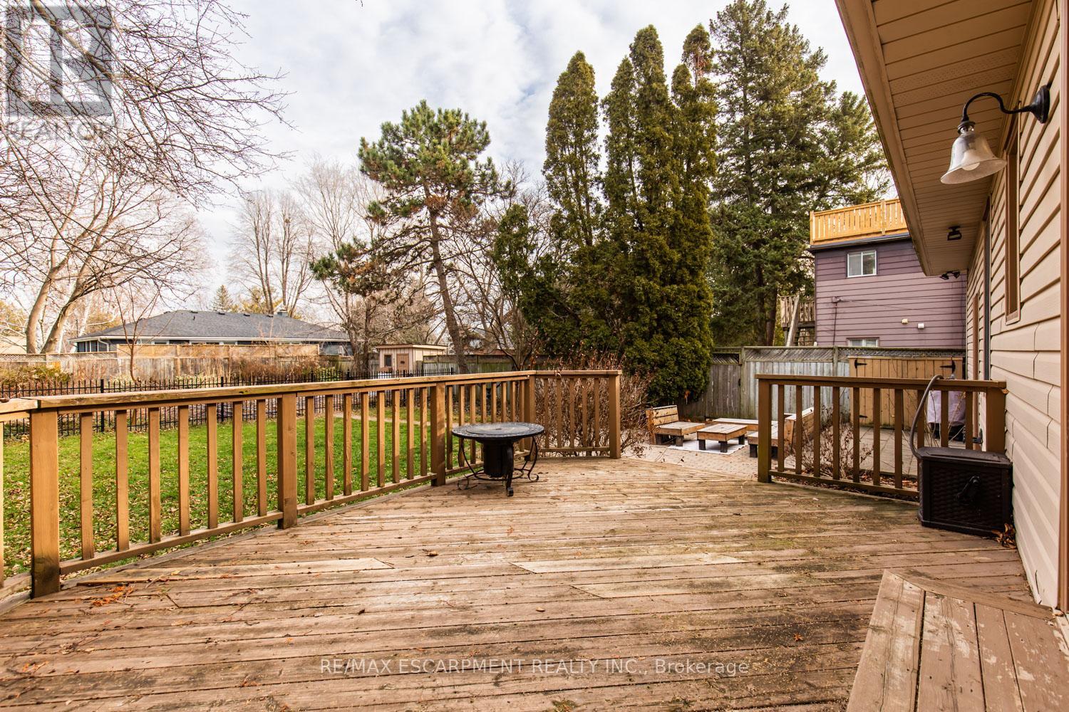 961 Shadeland Avenue, Burlington, Ontario  L7T 2M4 - Photo 32 - W12105375