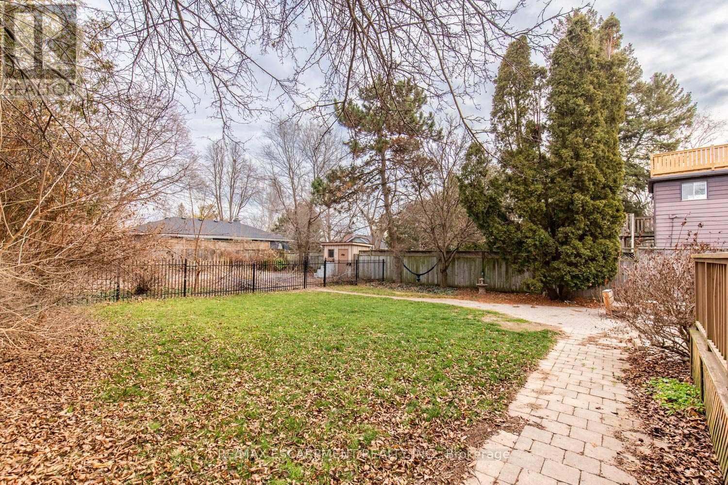 961 Shadeland Avenue, Burlington, Ontario  L7T 2M4 - Photo 35 - W12105375