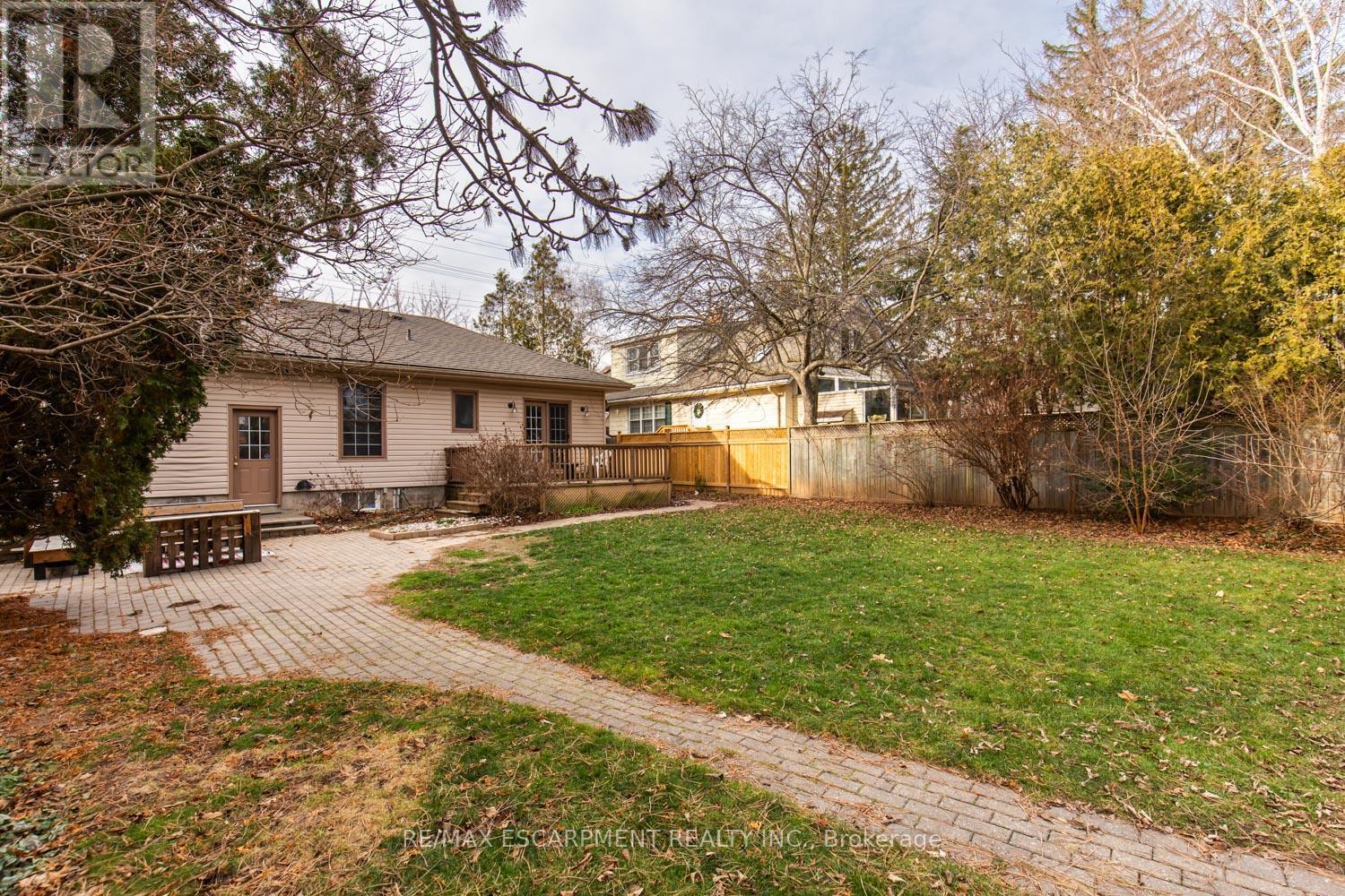 961 Shadeland Avenue, Burlington, Ontario  L7T 2M4 - Photo 37 - W12105375