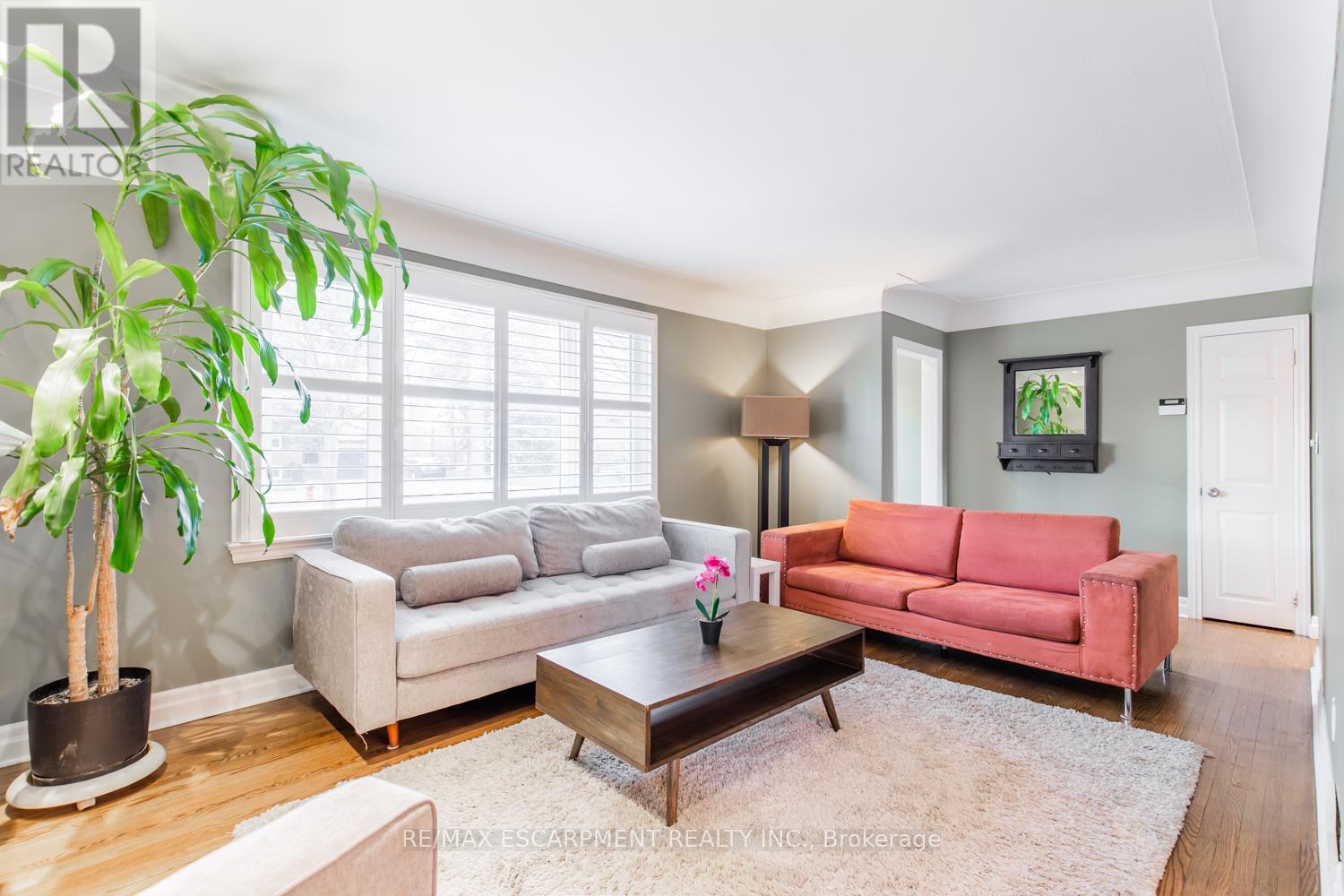 961 Shadeland Avenue, Burlington, Ontario  L7T 2M4 - Photo 4 - W12105375