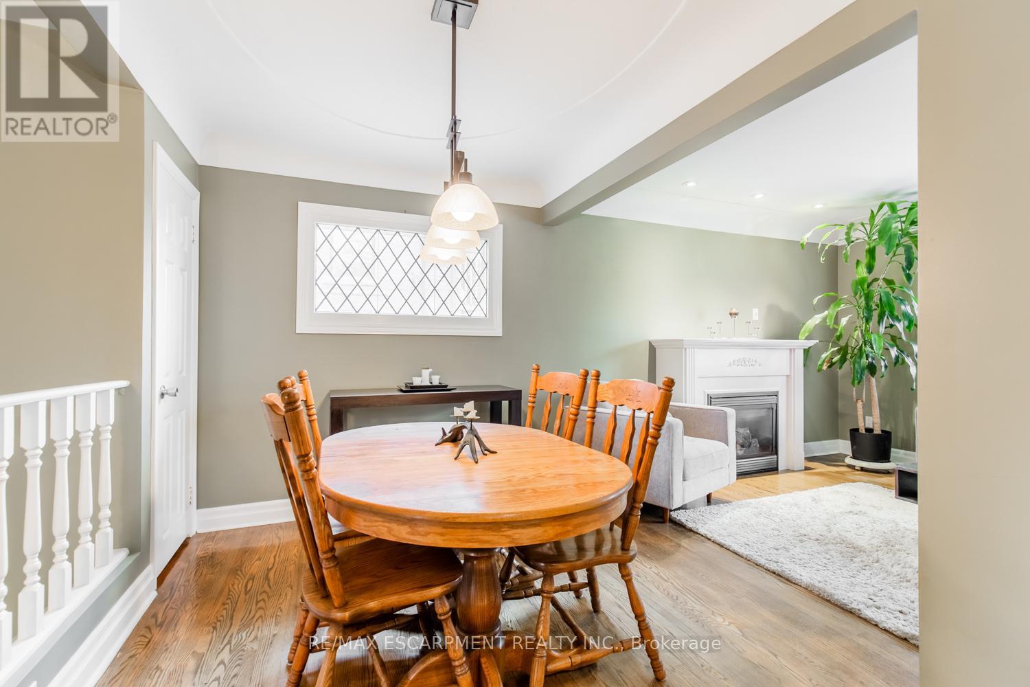 961 Shadeland Avenue, Burlington, Ontario  L7T 2M4 - Photo 7 - W12105375