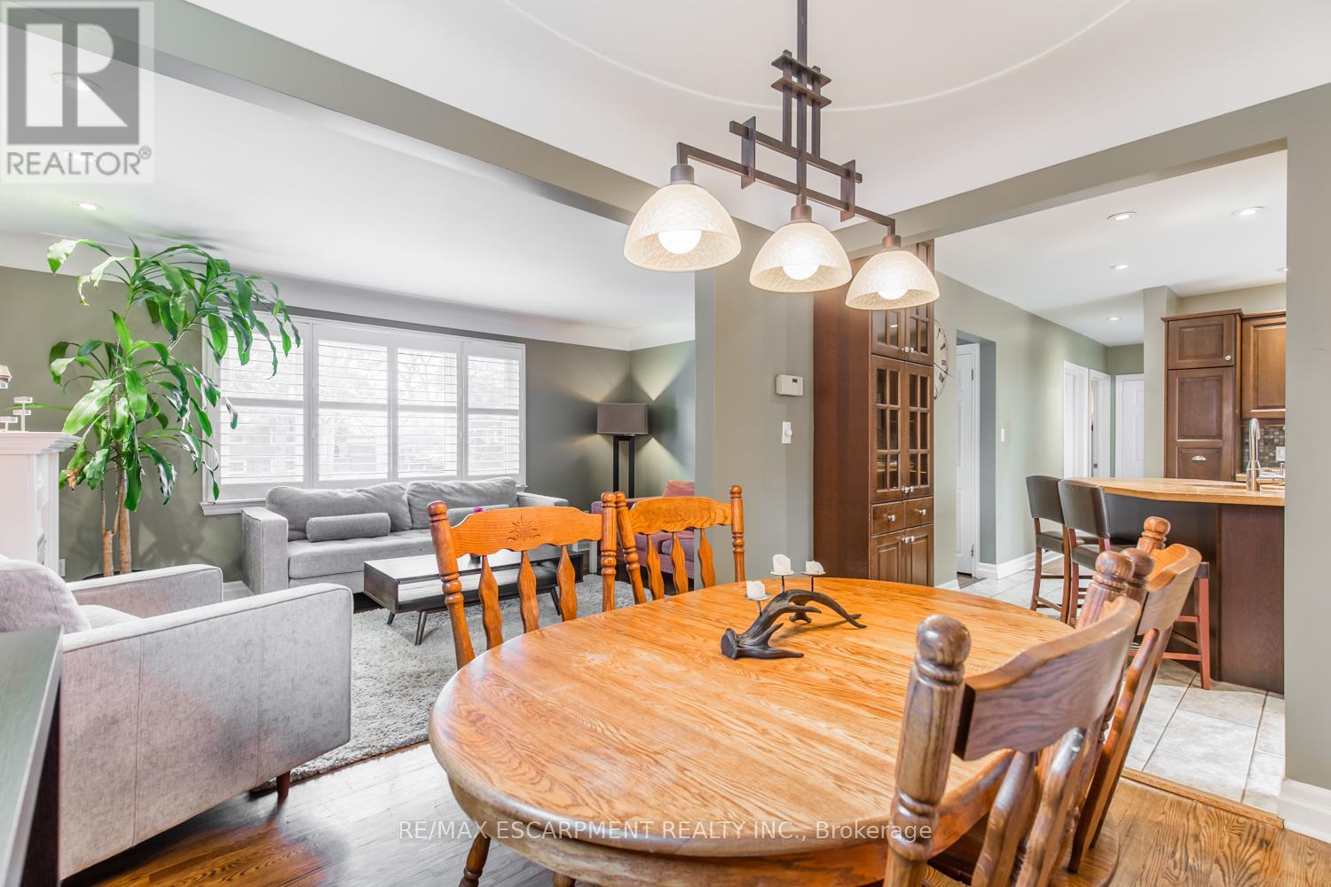 961 Shadeland Avenue, Burlington, Ontario  L7T 2M4 - Photo 8 - W12105375