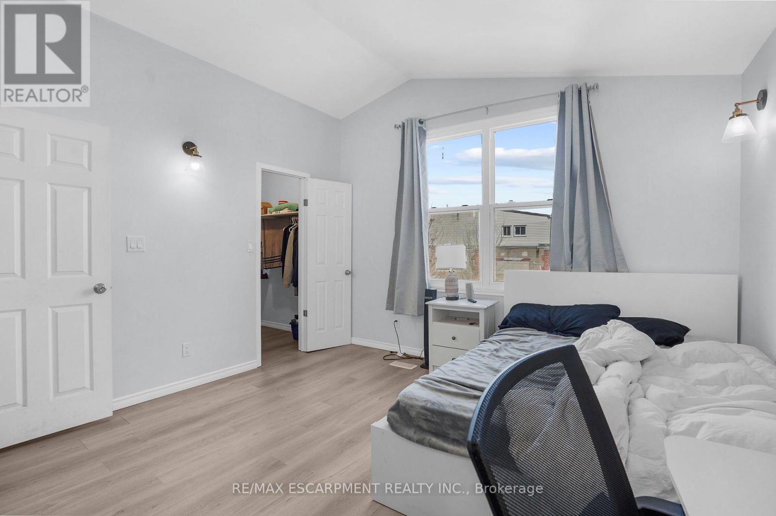 11 Wright Avenue, Hamilton, Ontario  L8L 2T5 - Photo 13 - X12105353