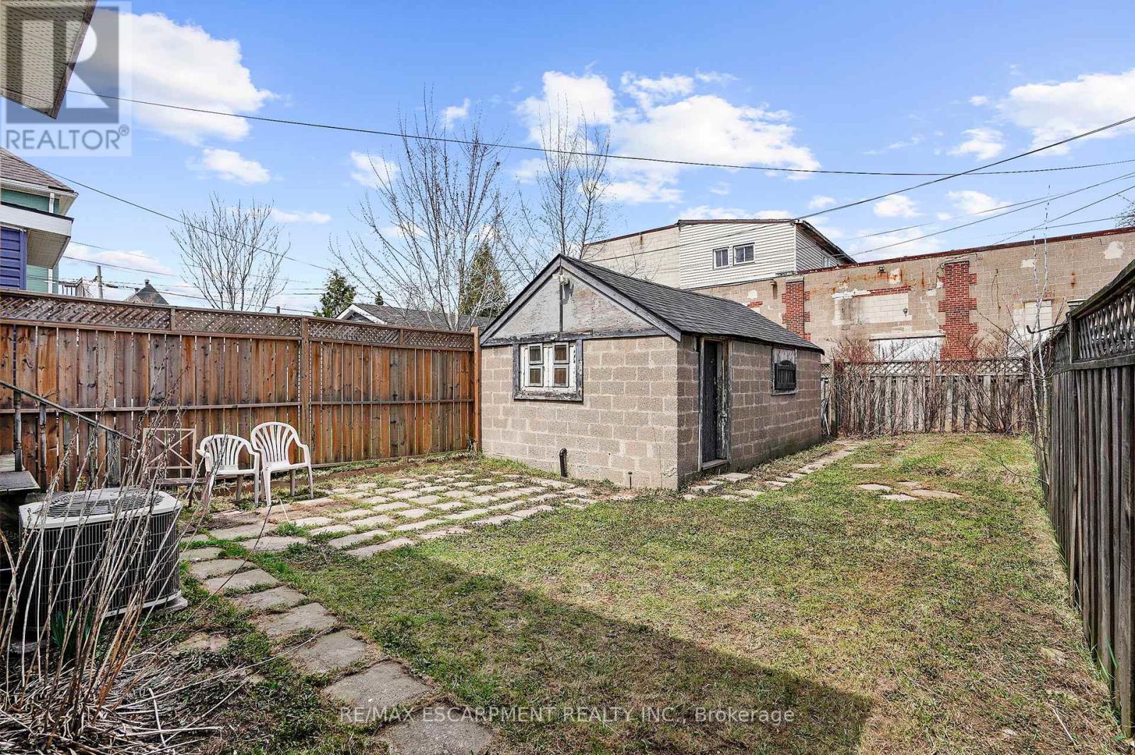 11 Wright Avenue, Hamilton, Ontario  L8L 2T5 - Photo 21 - X12105353