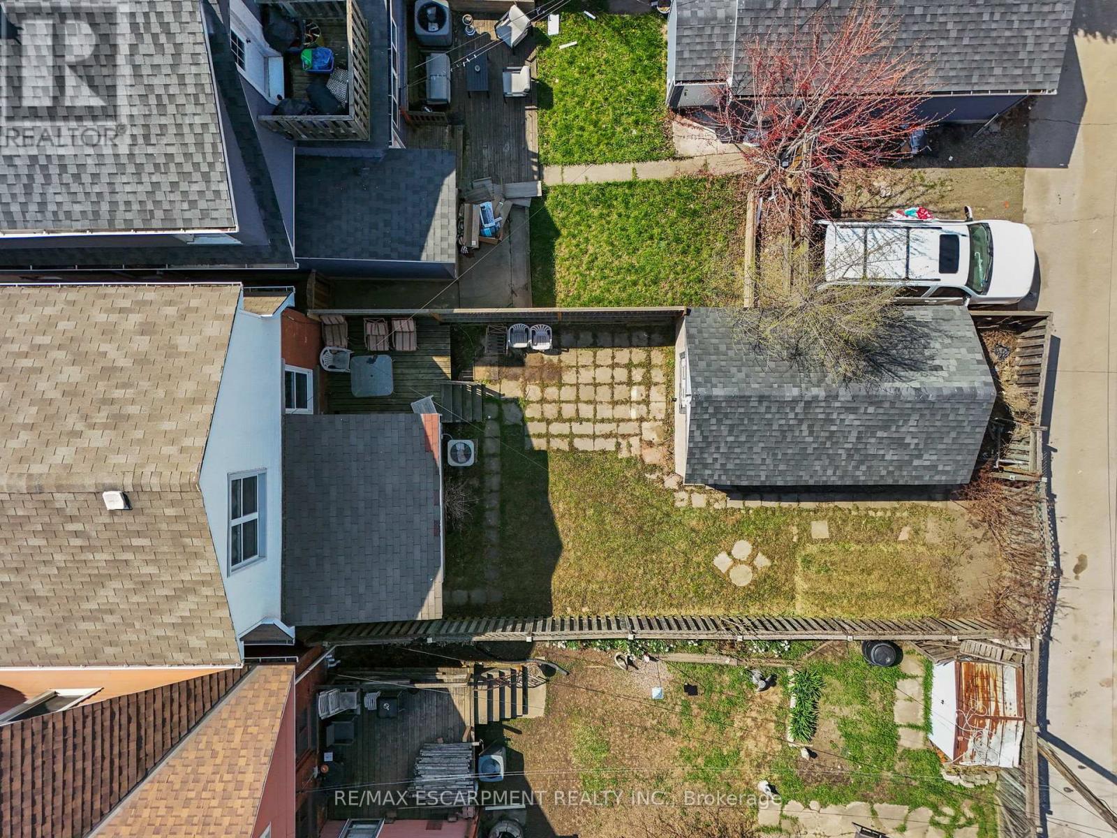 11 Wright Avenue, Hamilton, Ontario  L8L 2T5 - Photo 24 - X12105353