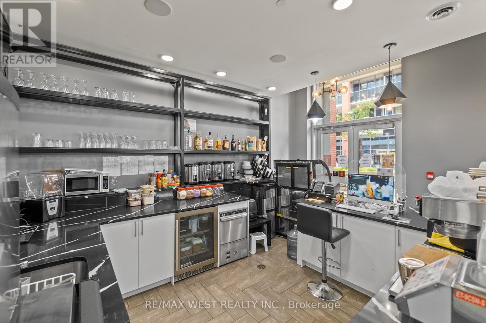 211-213 - 130 Columbia Street W, Waterloo, Ontario  N2L 0G6 - Photo 26 - X12105459