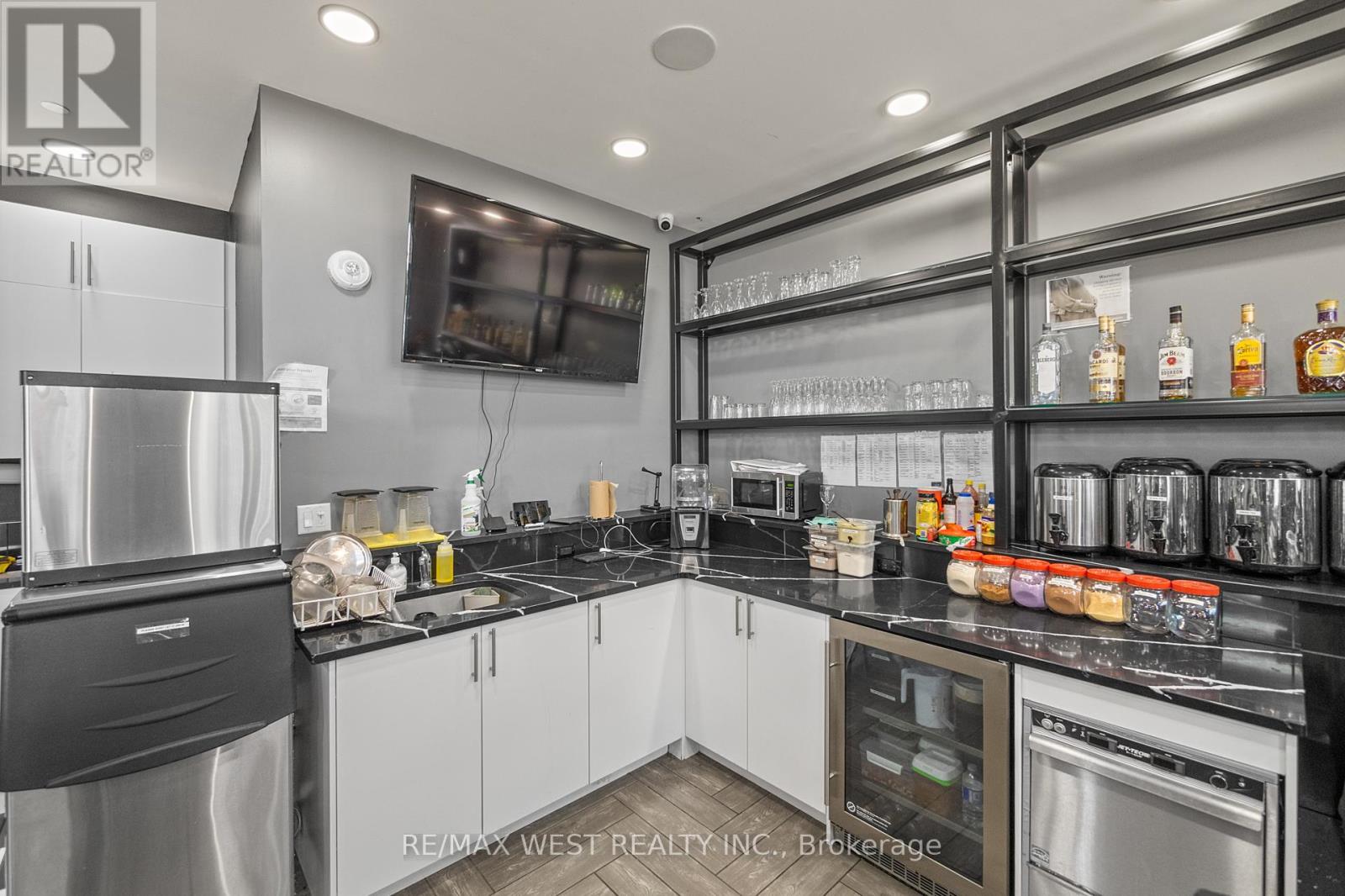 211-213 - 130 Columbia Street W, Waterloo, Ontario  N2L 0G6 - Photo 28 - X12105459