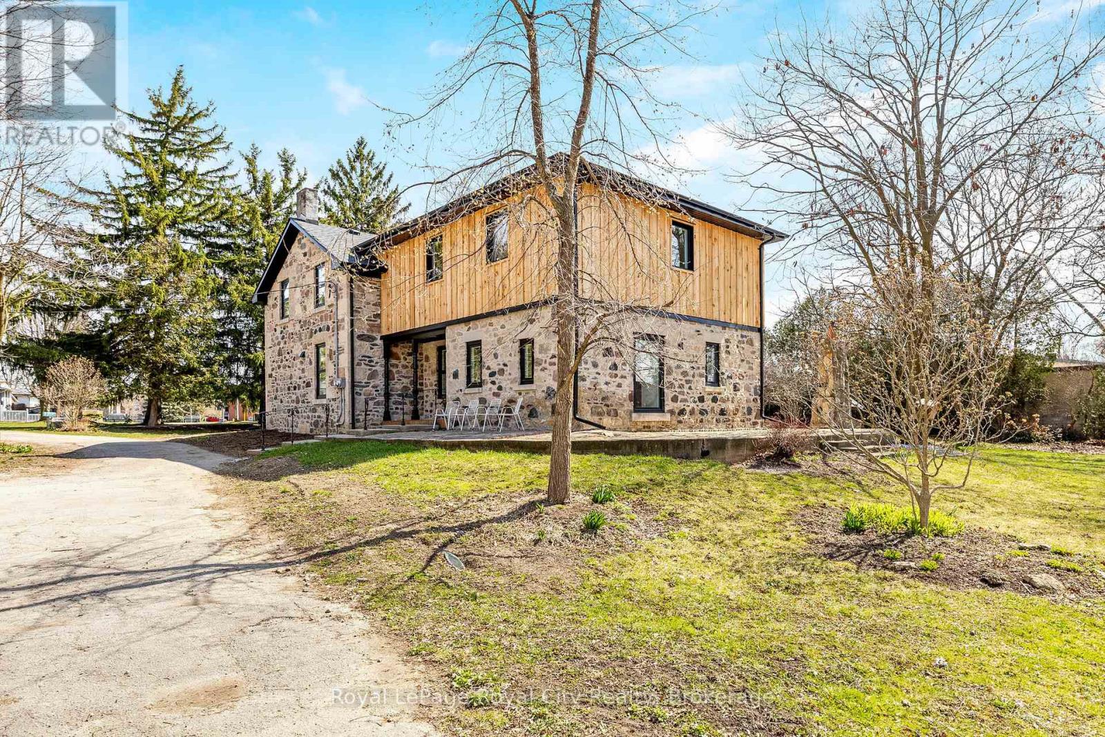 Property at 33 ISLINGTON AVENUE image 2