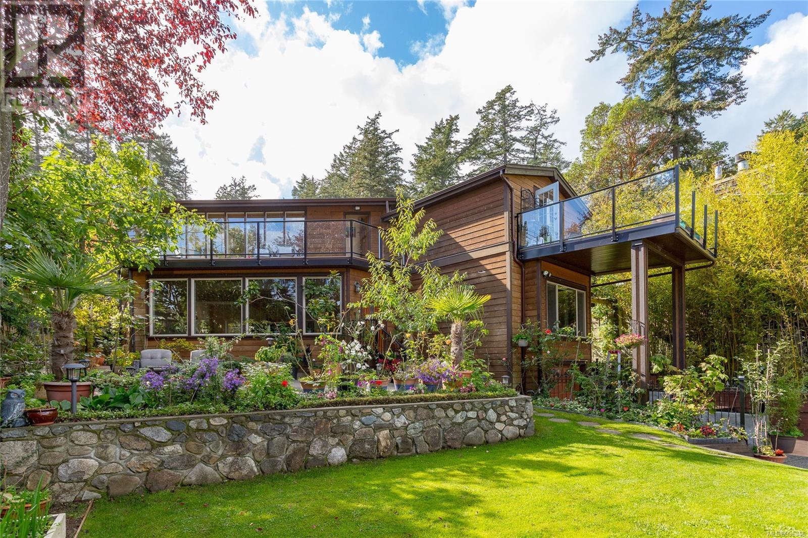 Property at 4572 Cordova Bay Rd image 5