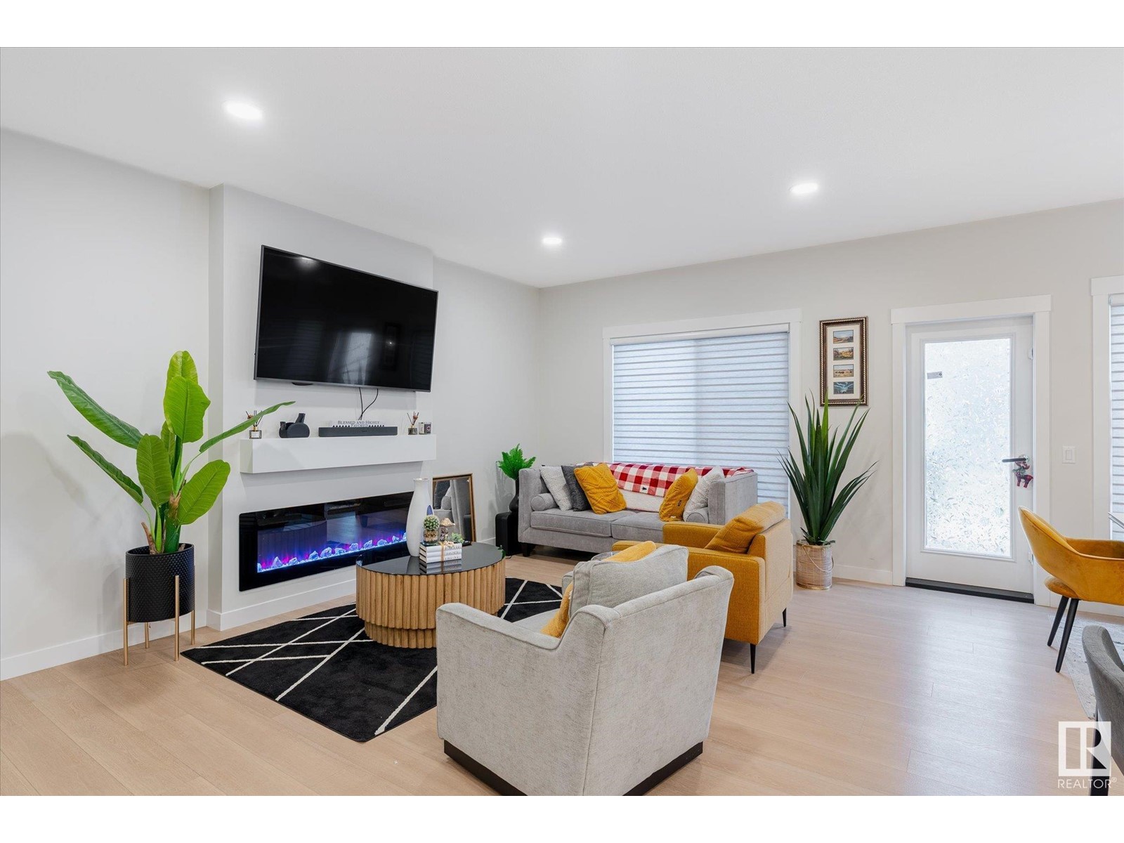 Property at 23022 96A AV NW image 4