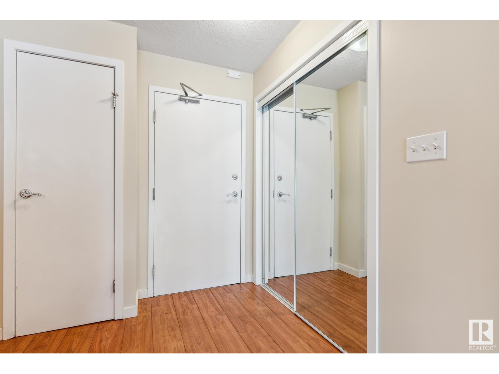 Property at #223 4312 139 AV NW image 5