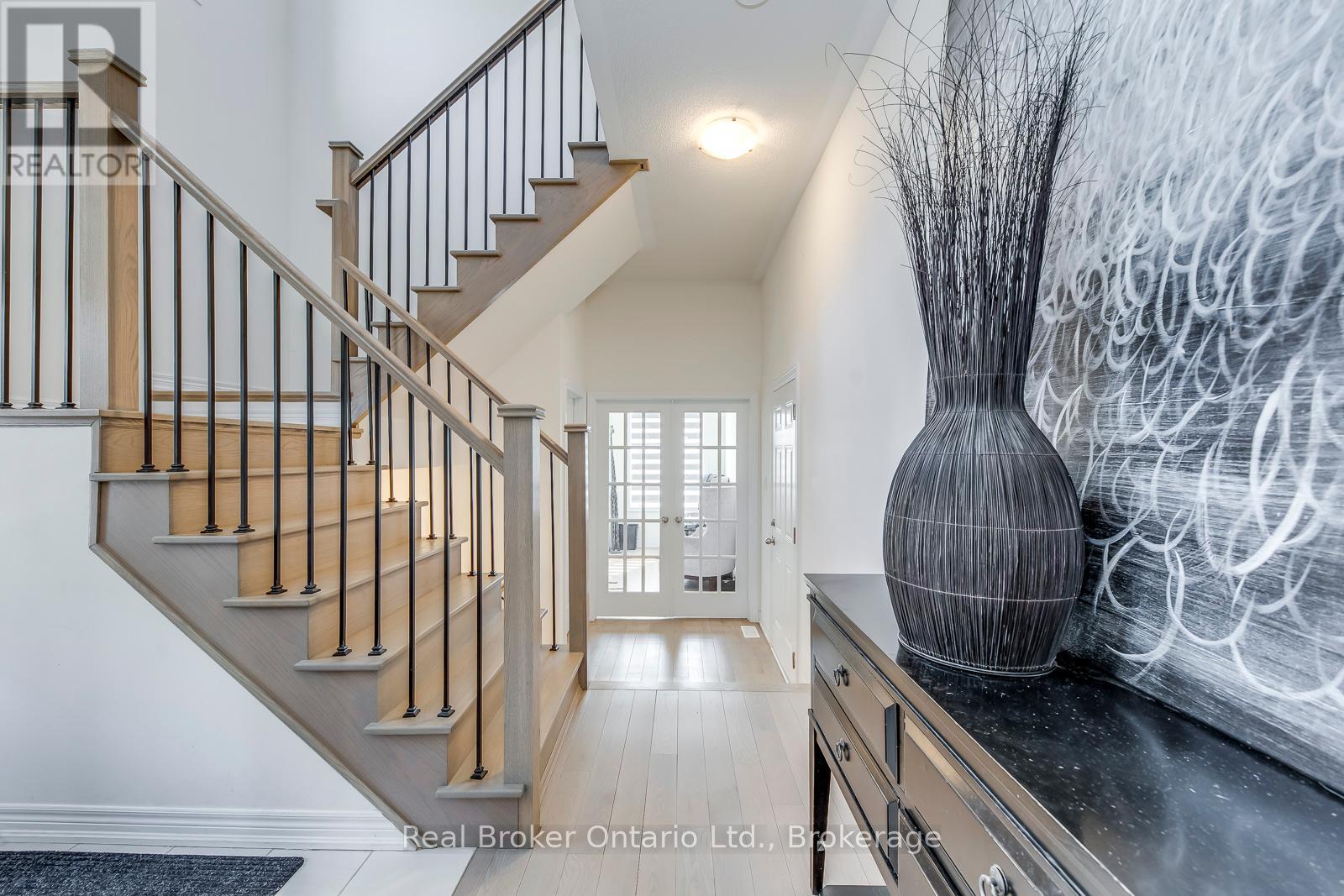 3131 Goodyear Road, Burlington, Ontario  L7M 0Z9 - Photo 8 - W12105471