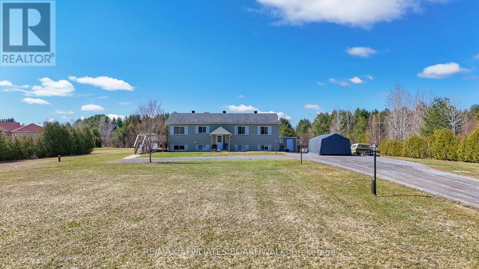 3360 Wilhaven Drive, Cumberland West, Ottawa by Laura Keller Real Estate Team 3360 Wilhaven Drive, Cumberland West, Ottawa