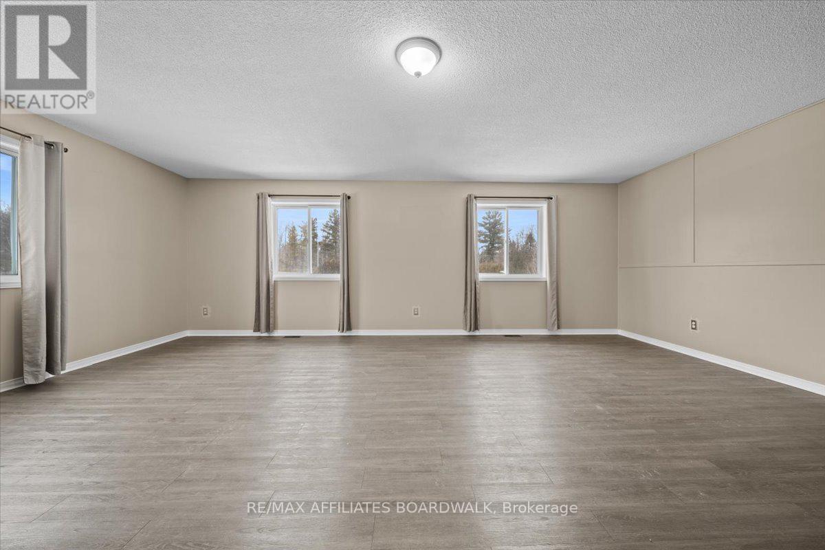 3360 Wilhaven Drive, Ottawa, Ontario  K4C 1K4 - Photo 11 - X12105468
