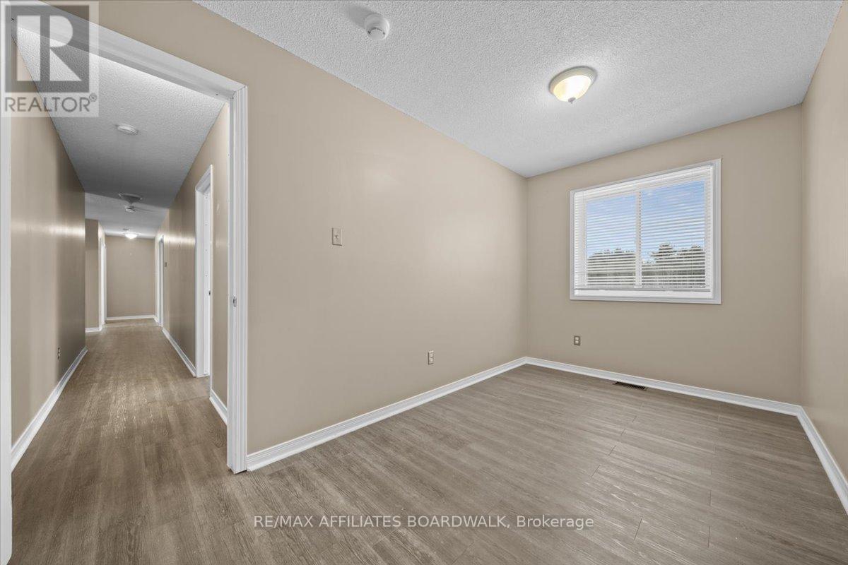 3360 Wilhaven Drive, Ottawa, Ontario  K4C 1K4 - Photo 13 - X12105468
