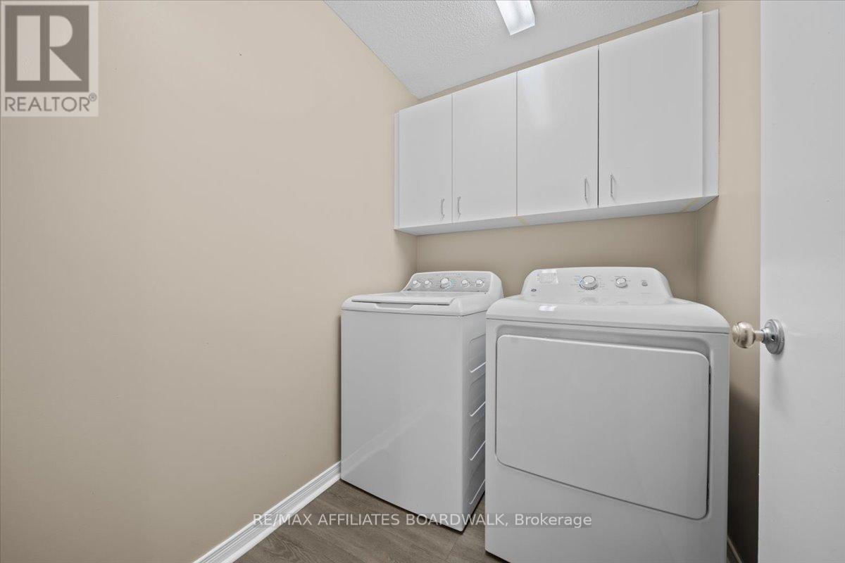 3360 Wilhaven Drive, Ottawa, Ontario  K4C 1K4 - Photo 17 - X12105468
