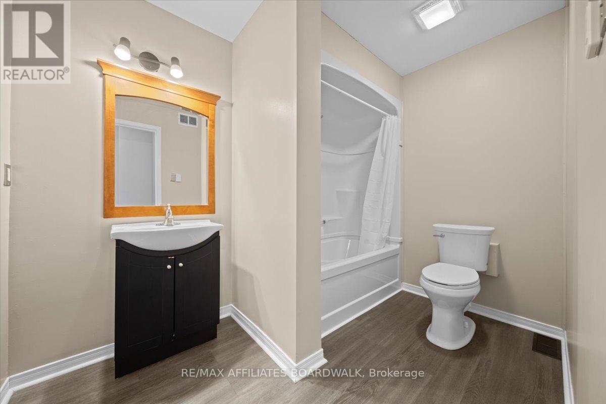 3360 Wilhaven Drive, Ottawa, Ontario  K4C 1K4 - Photo 18 - X12105468