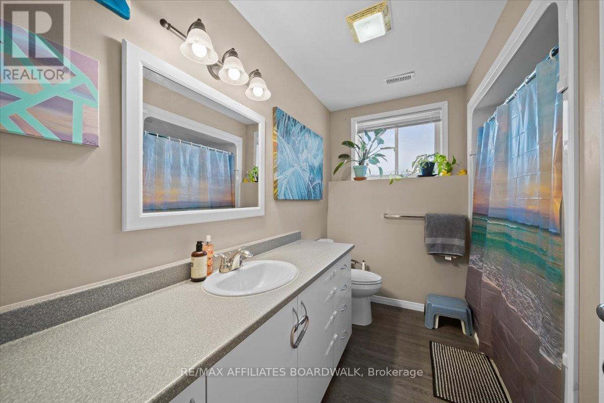 3360 Wilhaven Drive, Ottawa, Ontario  K4C 1K4 - Photo 29 - X12105468
