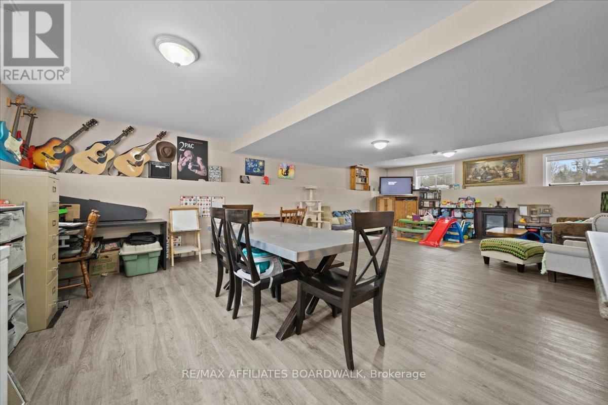 3360 Wilhaven Drive, Ottawa, Ontario  K4C 1K4 - Photo 30 - X12105468