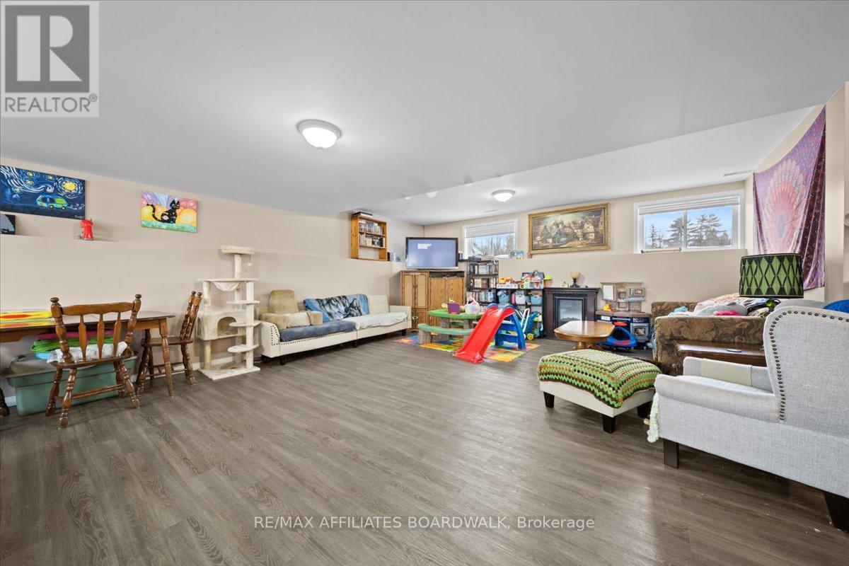3360 Wilhaven Drive, Ottawa, Ontario  K4C 1K4 - Photo 31 - X12105468