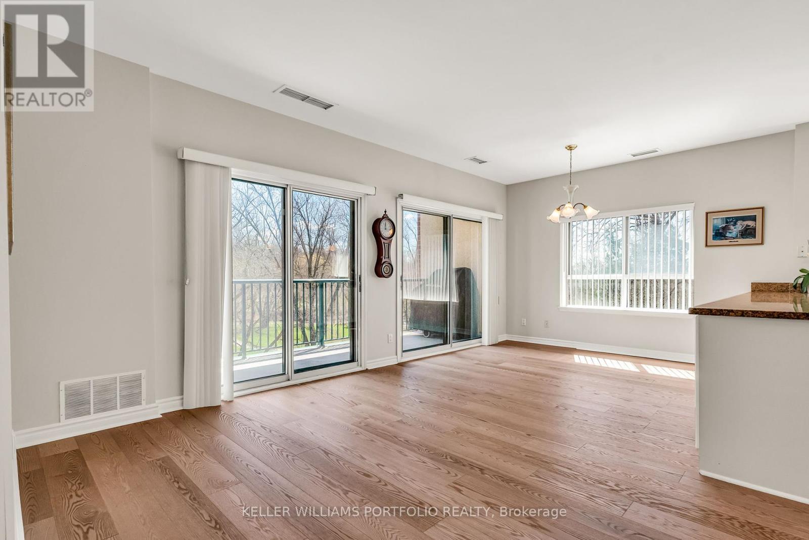 222 - 33 Wallace Street W, Vaughan, Ontario  L4L 9L4 - Photo 11 - N12105496