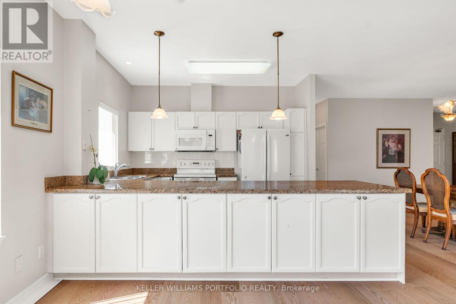 222 - 33 Wallace Street W, Vaughan, Ontario  L4L 9L4 - Photo 8 - N12105496