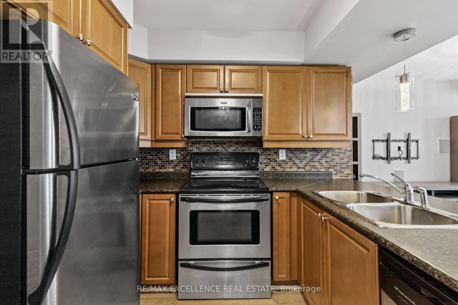 29 - 2614 Dashwood Drive, Oakville, Ontario  L6M 0K5 - Photo 16 - W12105474
