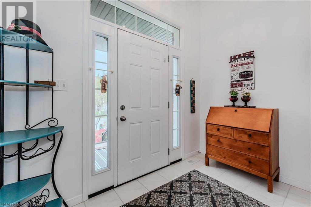 Property at 565 SUNDEW Drive image 3
