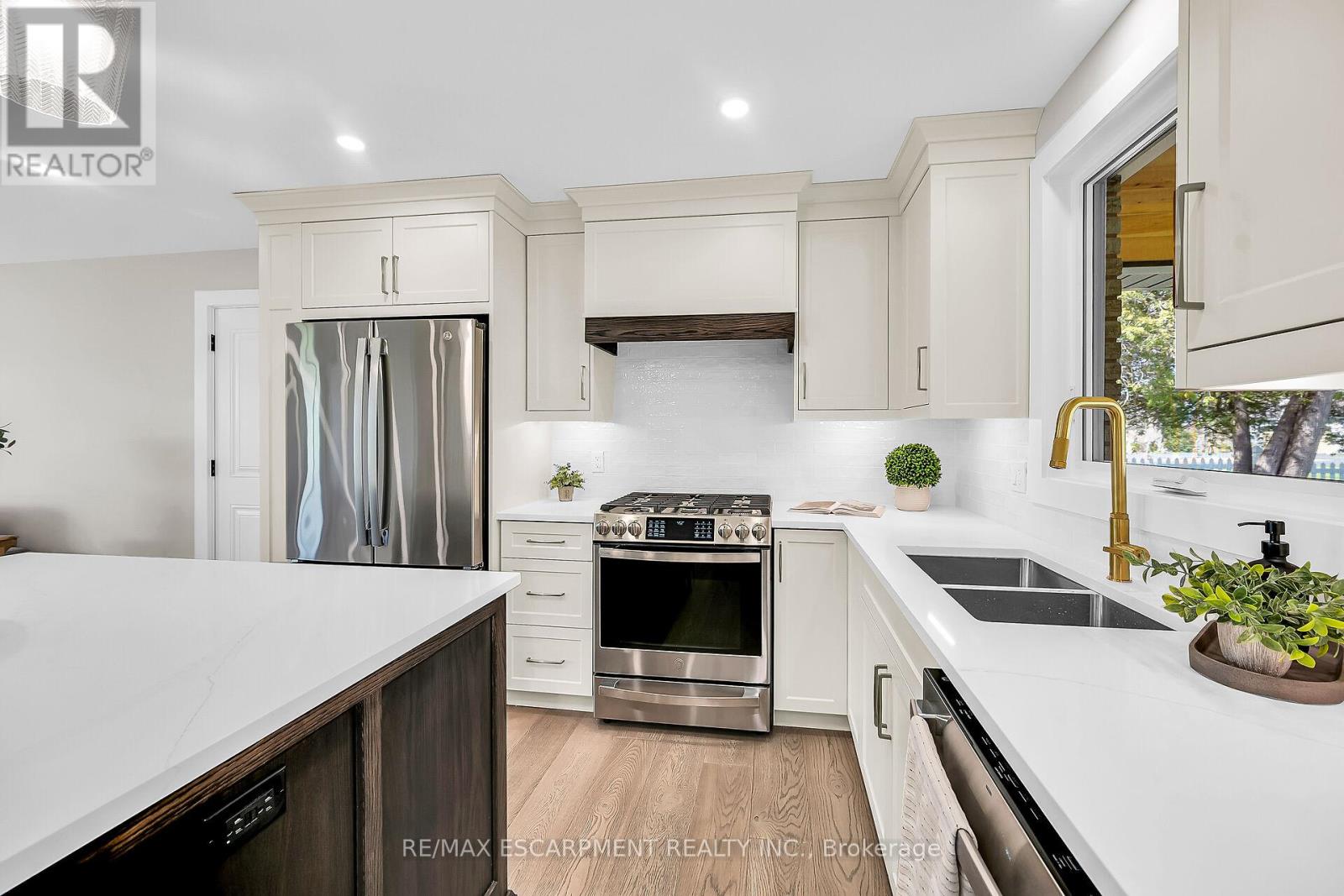 4 Ryerse Crescent, Norfolk, Ontario  N0A 1N6 - Photo 11 - X12105484