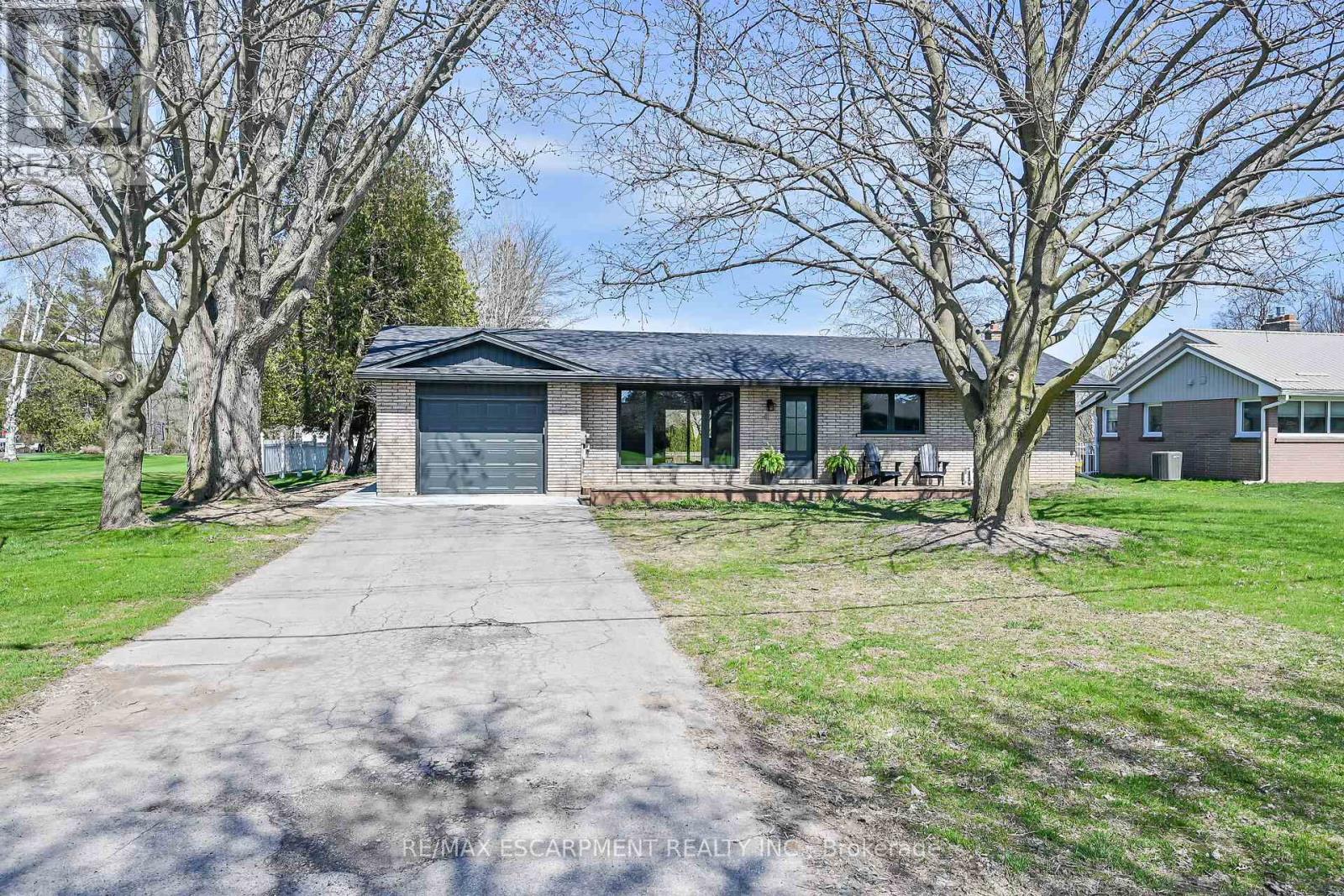 Property at 4 RYERSE CRESCENT image 4