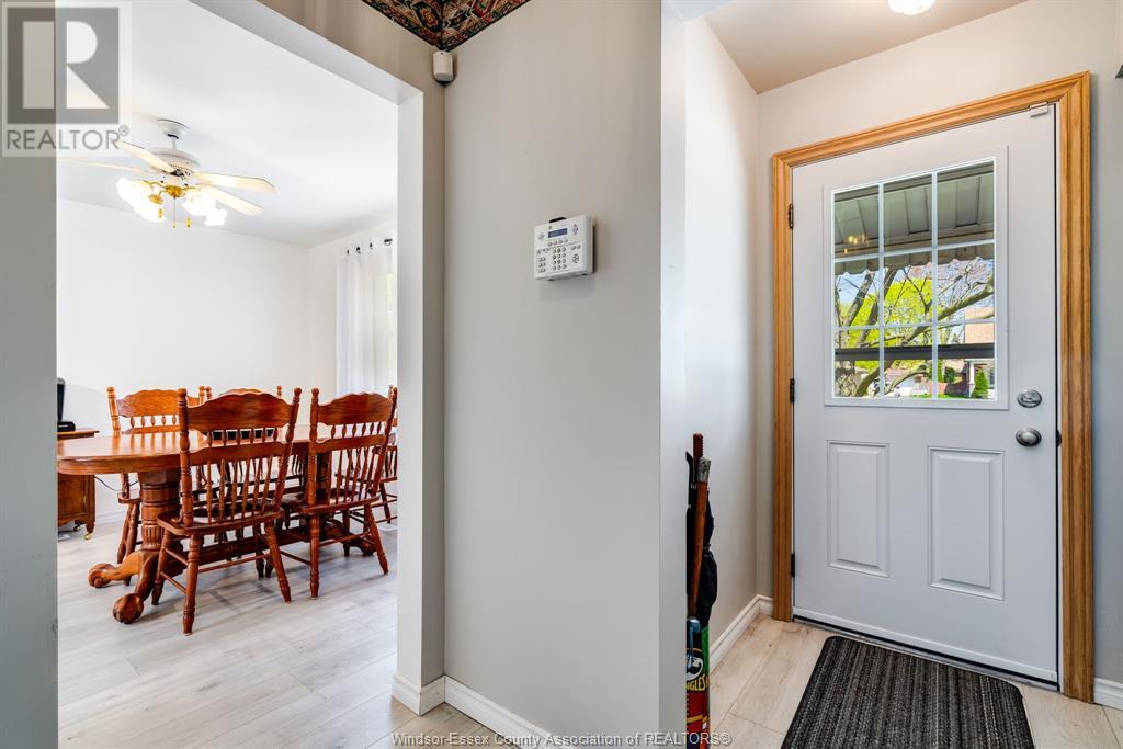 Property at 426 Victoria AVENUE image 2