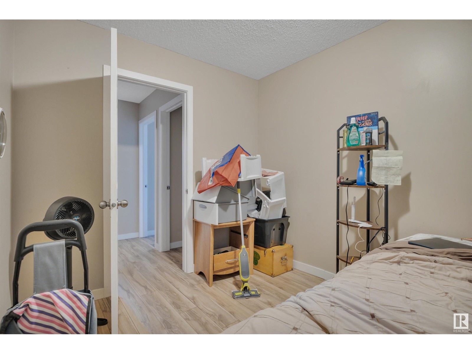 8307 29 Av Nw, Edmonton, Alberta  T6K 3J9 - Photo 9 - E4432911