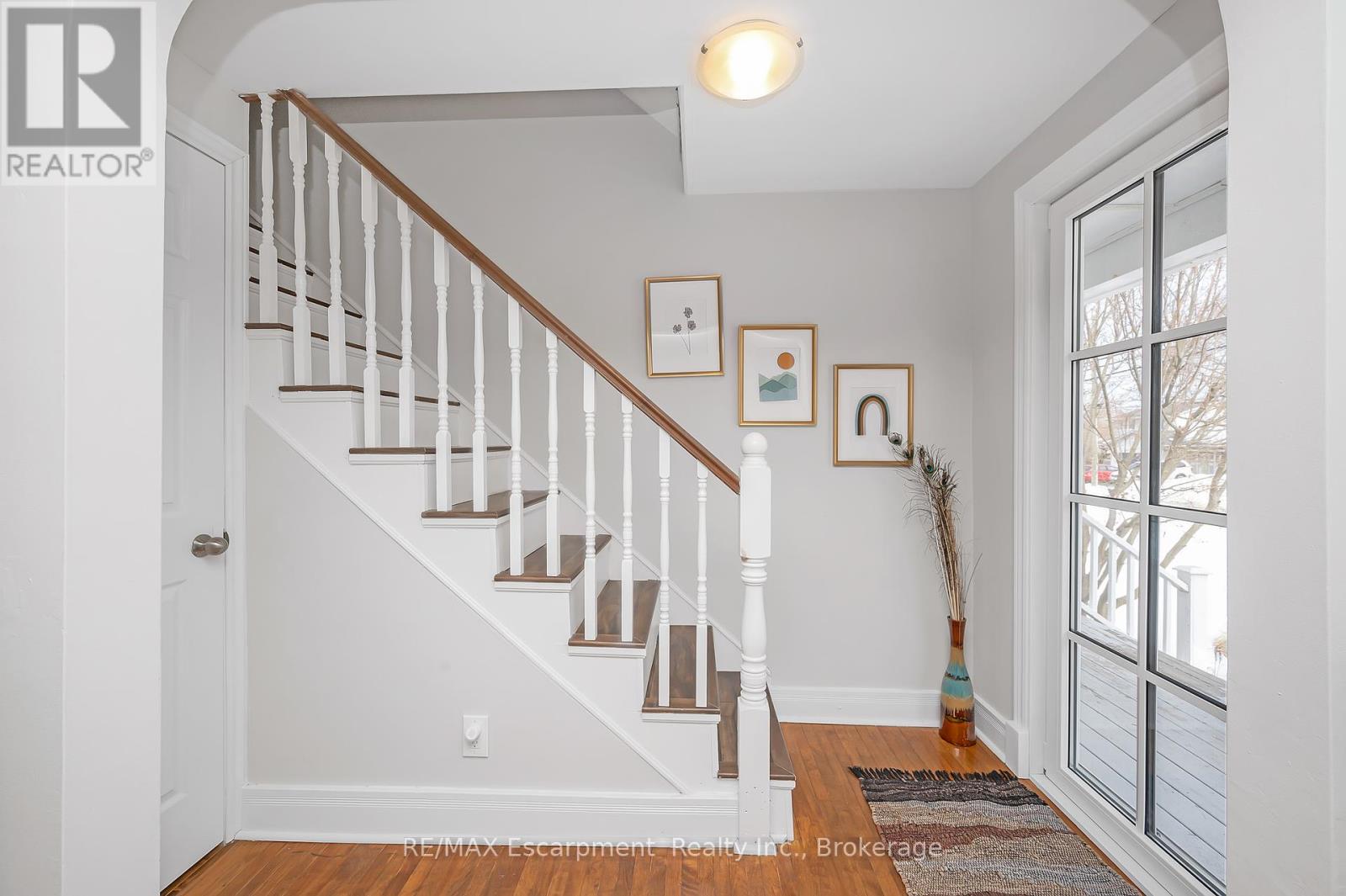 24 Robinson Street S, Grimsby, Ontario  L3M 3C4 - Photo 19 - X12029522