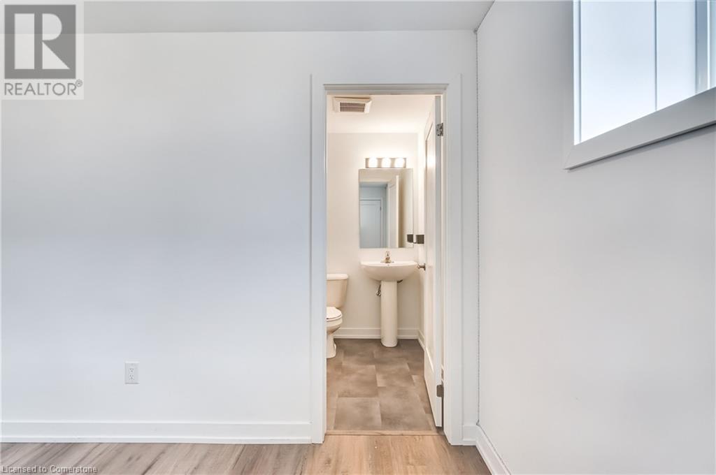 4263 Fourth Avenue Unit# 212, Niagara Falls, Ontario  L6P 1H8 - Photo 20 - 40721567