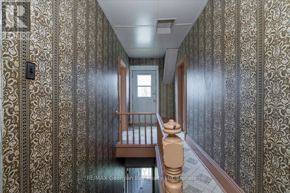 579 Marshall Road, Tiny, Ontario  L4R 0E3 - Photo 12 - S12105525