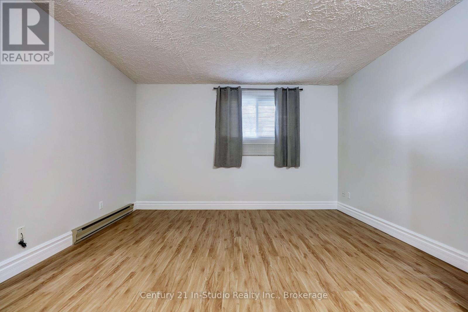 115 - 229 Adelaide Street, Saugeen Shores, Ontario  N0H 2L0 - Photo 11 - X12105528