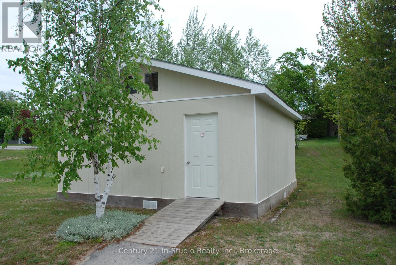 115 - 229 Adelaide Street, Saugeen Shores, Ontario  N0H 2L0 - Photo 25 - X12105528