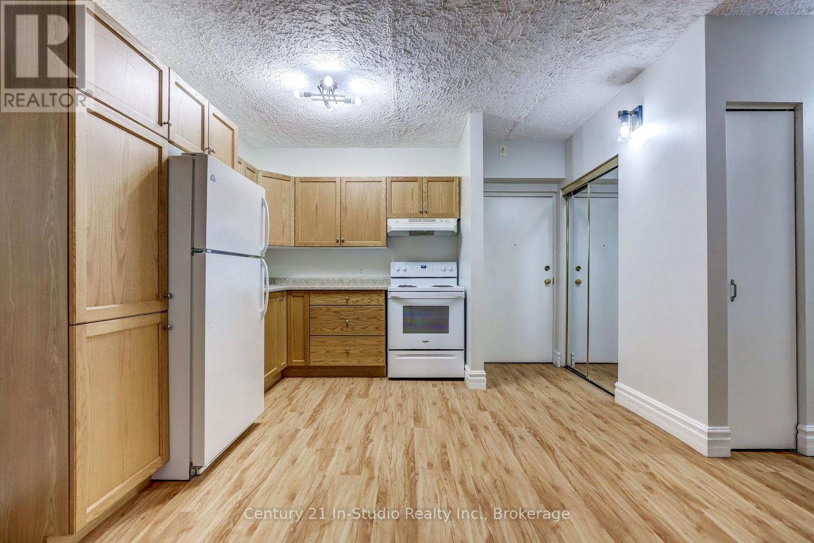 115 - 229 Adelaide Street, Saugeen Shores, Ontario  N0H 2L0 - Photo 7 - X12105528