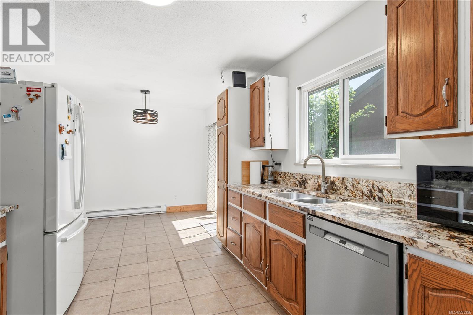 Property at 1860 Cranberry Cir image 3