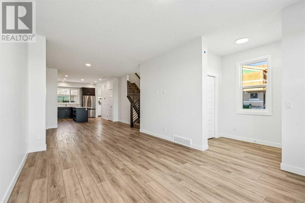 Property at 57 Silverton Glen Way SW image 3