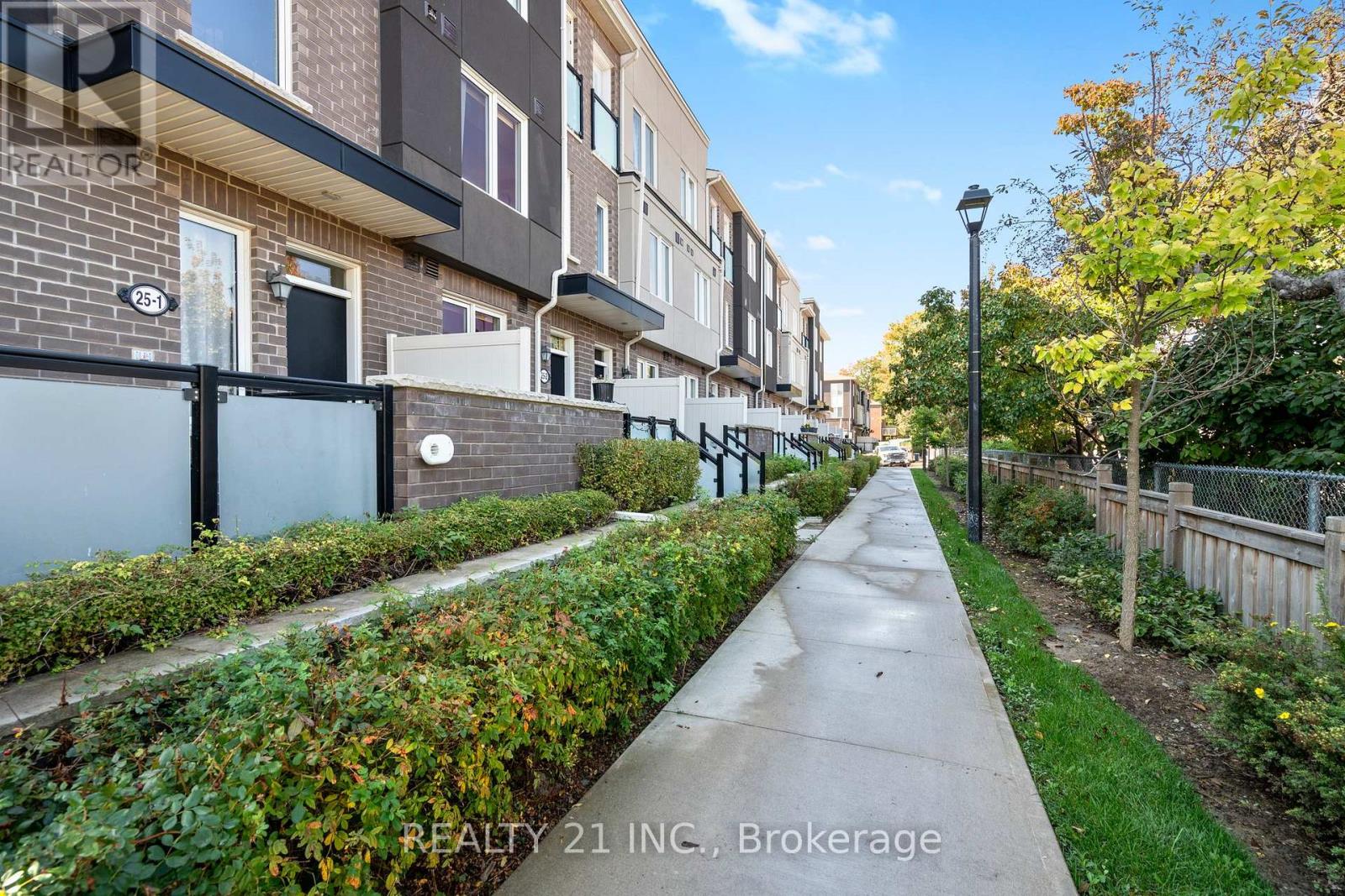 Property at 4 - 25 HERON PARK PLACE image 2