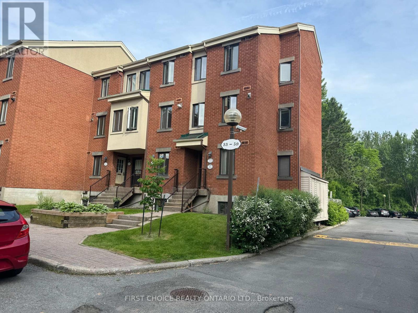 Property at 33 CRISPIN PRIVATE image 2