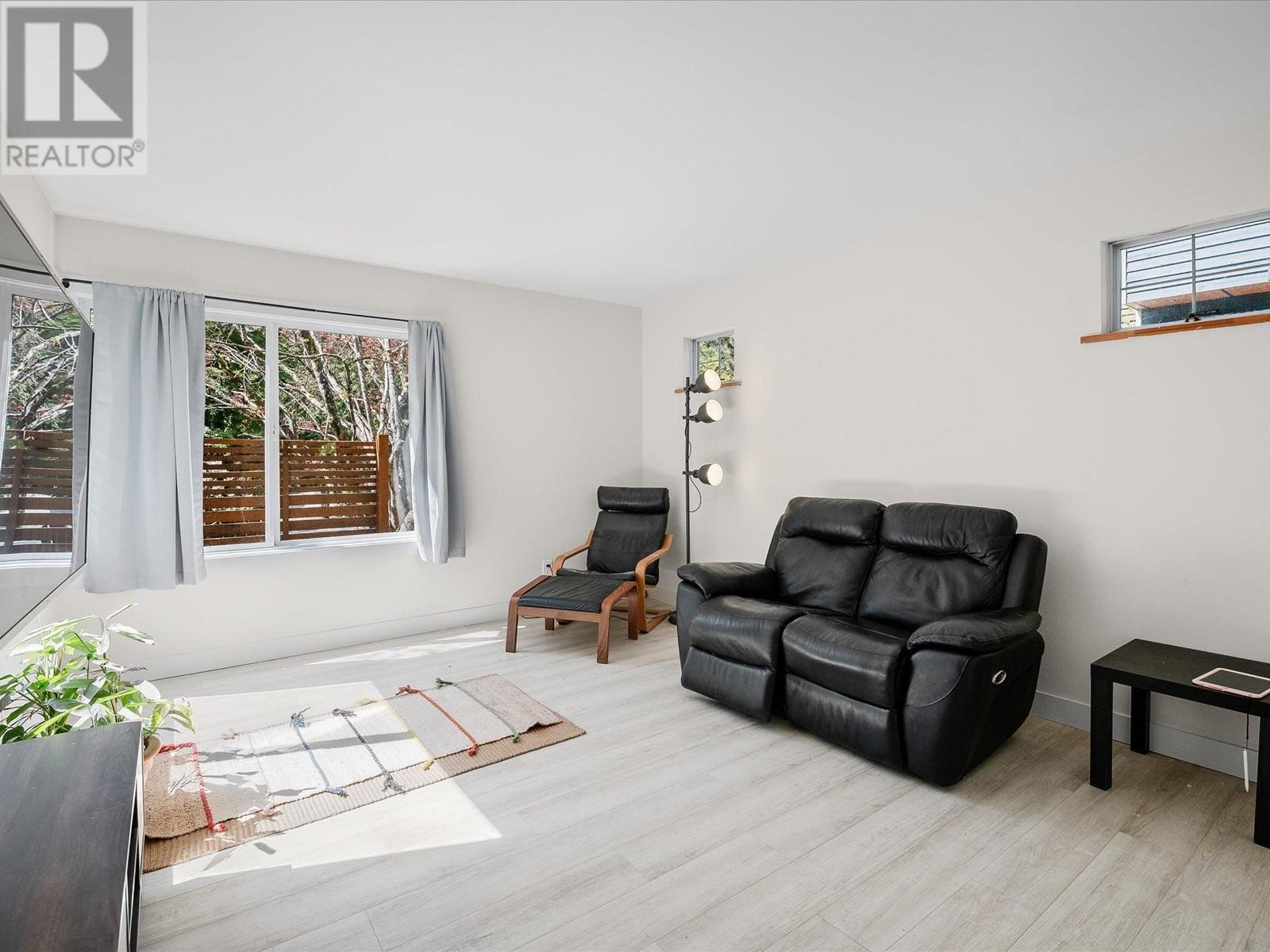 Property at 40624 PERTH DRIVE image 3